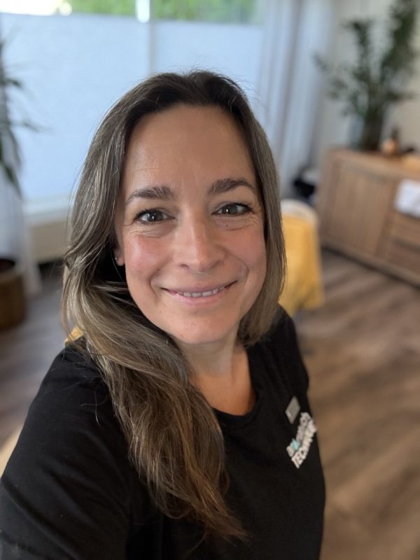 Tanja AromaTouch practitioner AromaTouch Behandeling - Enkele Sessie - Afbeelding 3